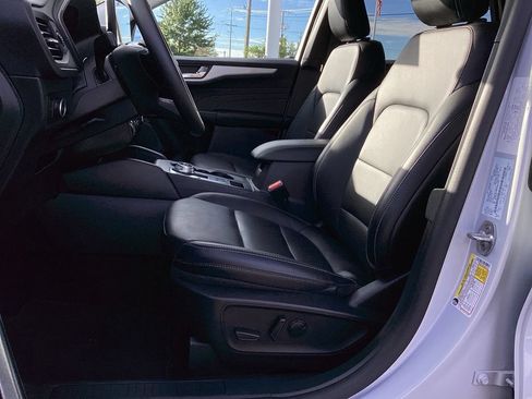 Used 2025 Ford Escape Platinum AWD/4WD image 15