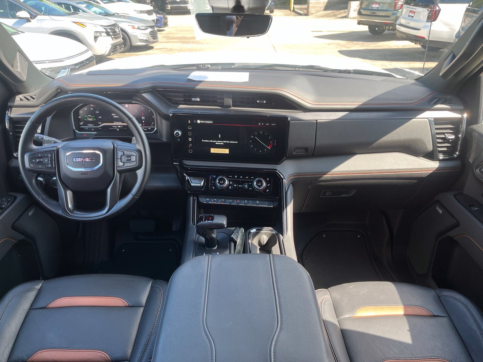 Used 2025 GMC Sierra 1500 AT4 w/ AT4 Premium Package AWD/4WD image 9