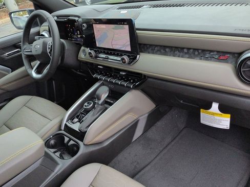 New 2026 Chevrolet Colorado ZR2 w/ Technology Package AWD/4WD image 30