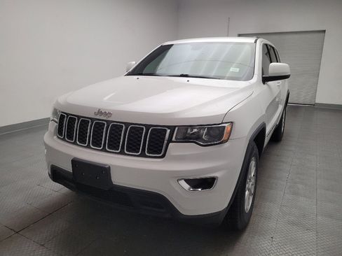 Used 2018 Jeep Grand Cherokee Laredo RWD image 15