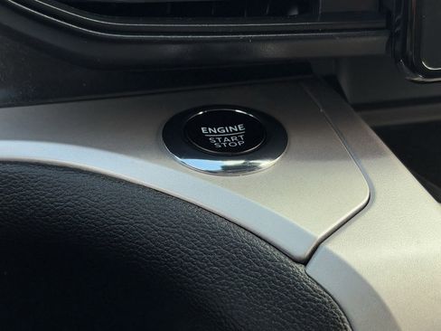 Certified 2023 Ford Explorer XLT image 18