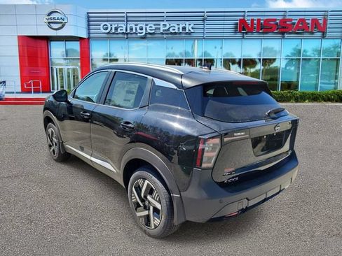 New 2026 Nissan Kicks SV w/ SV Premium Package FWD image 3