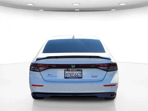 Used 2025 Honda Accord Touring image 9