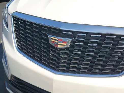 Used 2020 Cadillac XT5 Premium Luxury FWD image 8