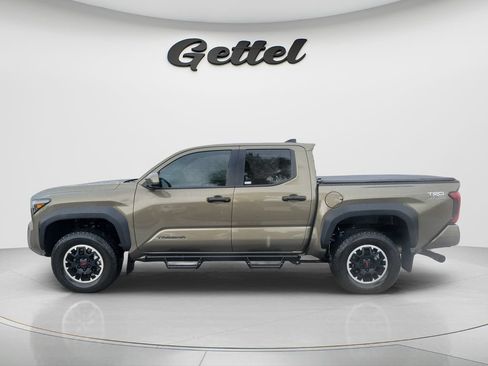 Certified 2025 Toyota Tacoma TRD Off-Road AWD/4WD image 8