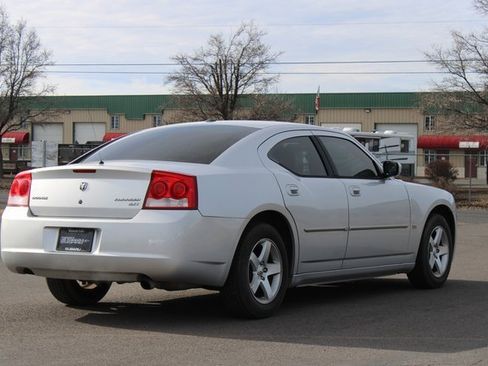 Used 2010 Dodge Charger SXT image 6