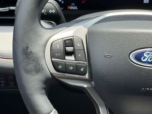 Used 2025 Ford Explorer Active w/ Active Comfort Package image 27