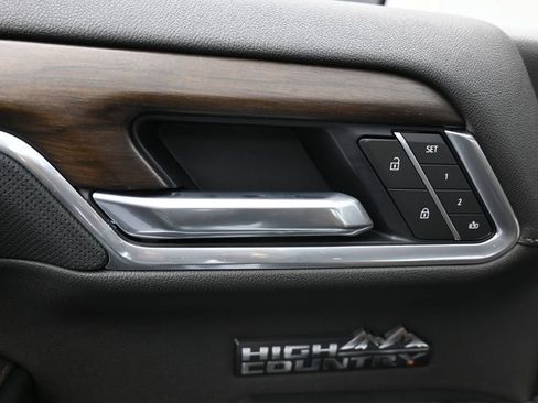 Used 2026 Chevrolet Silverado 1500 High Country w/ Technology Package image 14