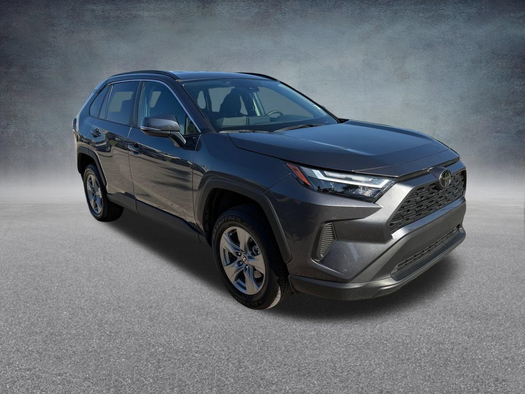Used 2025 Toyota RAV4 XLE FWD image 3