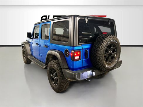 Used 2022 Jeep Wrangler Unlimited Willys image 5
