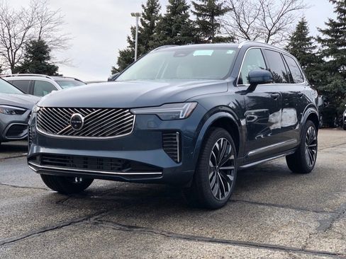 New 2026 Volvo XC90 B6 Ultra w/ Protection Package image 3