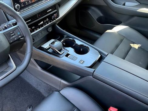 New 2026 Nissan Rogue SV w/ SV Premium Package FWD image 6