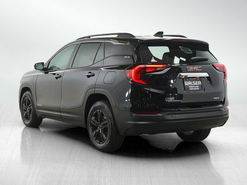 Used 2020 GMC Terrain SLE w/ Driver Convenience Package AWD/4WD image 3