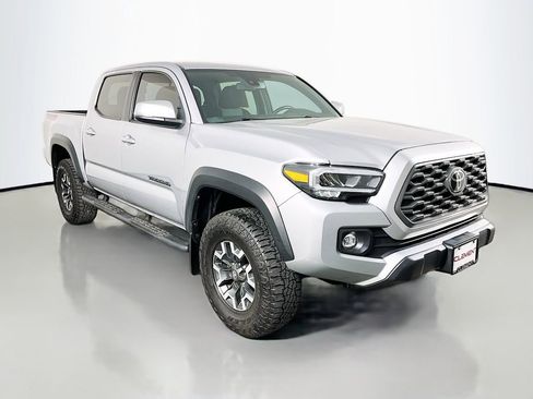 Used 2023 Toyota Tacoma TRD Off-Road AWD/4WD image 4