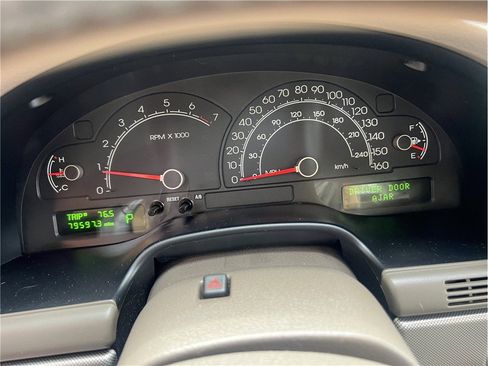 Used 2004 Lincoln LS image 15