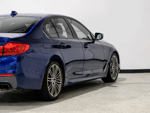 Used 2019 BMW M550i xDrive image 13