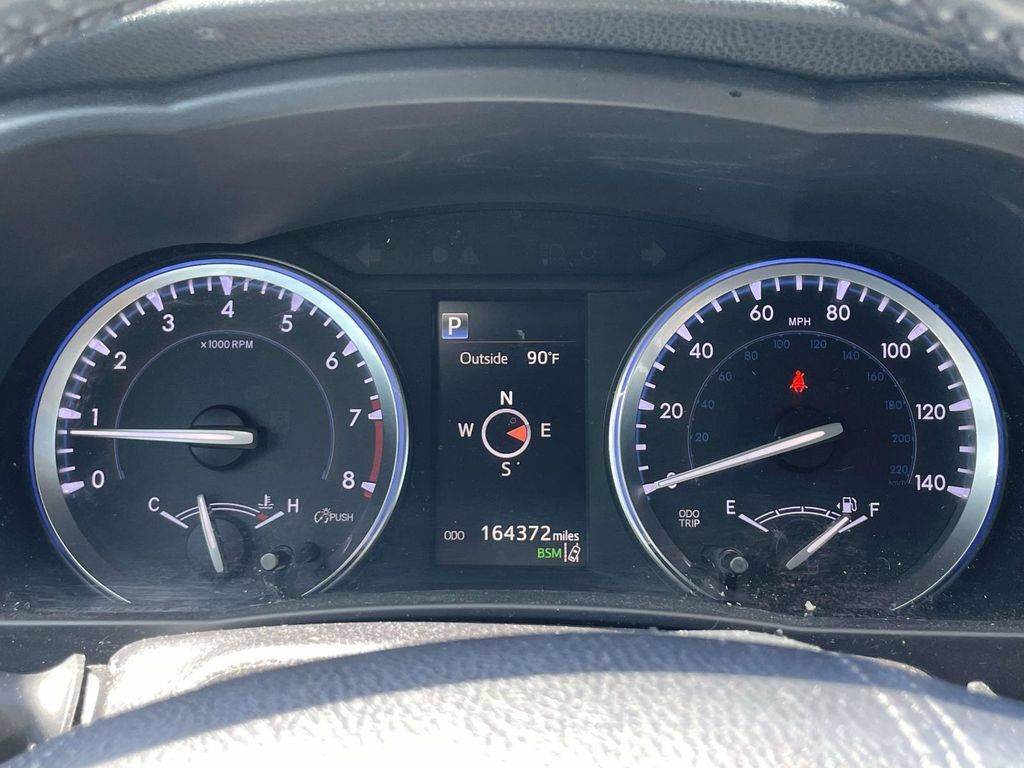 Used 2017 Toyota Highlander XLE AWD/4WD image 29