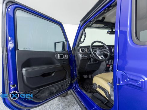 Used 2019 Jeep Wrangler Unlimited Rubicon AWD/4WD image 9