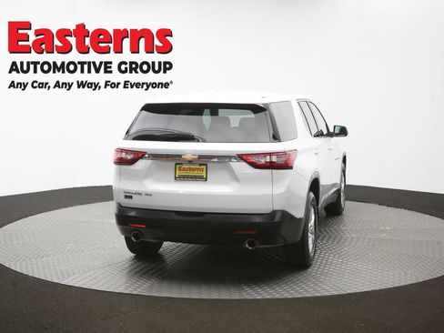 Used 2021 Chevrolet Traverse LS AWD/4WD image 38