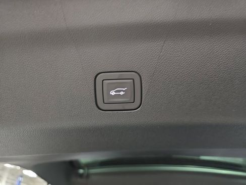 New 2026 Chevrolet Suburban Premier AWD/4WD image 15
