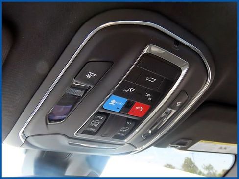 Used 2023 Jeep Grand Cherokee Altitude AWD/4WD image 19