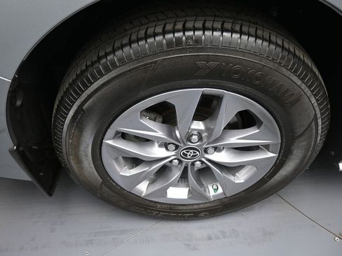 Certified 2024 Toyota Sienna XLE AWD/4WD image 12