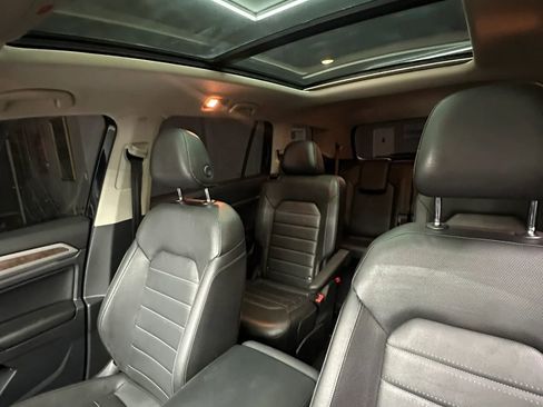 Used 2019 Volkswagen Atlas SEL Premium image 23