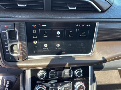 Used 2022 GMC Yukon Denali w/ Denali Premium Package image 20