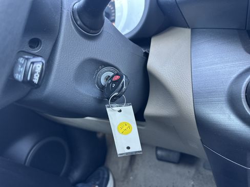 Used 2012 Toyota RAV4 4WD V6 w/ Tow Prep Pkg image 23