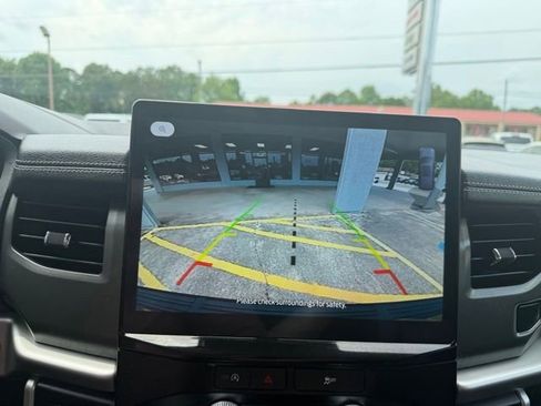 Used 2024 Ford Expedition XLT RWD image 39
