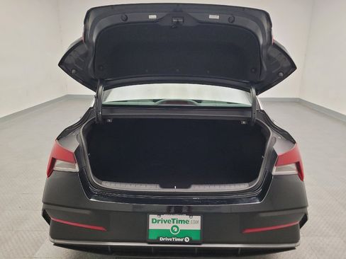 Used 2024 Hyundai Elantra SE FWD image 29