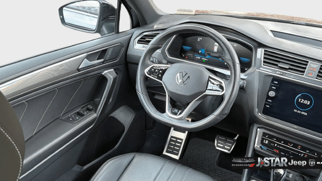 Used 2023 Volkswagen Tiguan SE R-Line FWD image 14