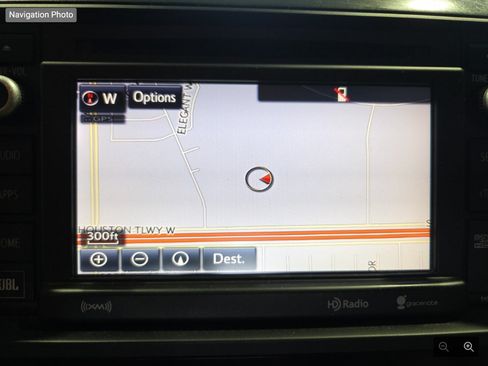 Used 2017 Toyota Sequoia Platinum RWD image 9