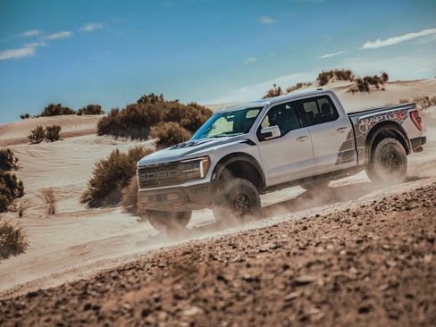 New 2026 Ford Explorer ST-Line w/ ST-Line Street Pack AWD/4WD image 39