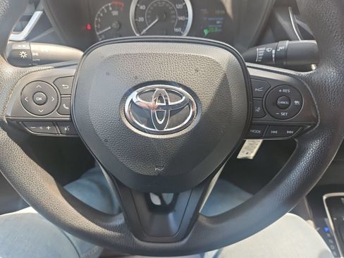 Used 2021 Toyota Corolla LE FWD image 24