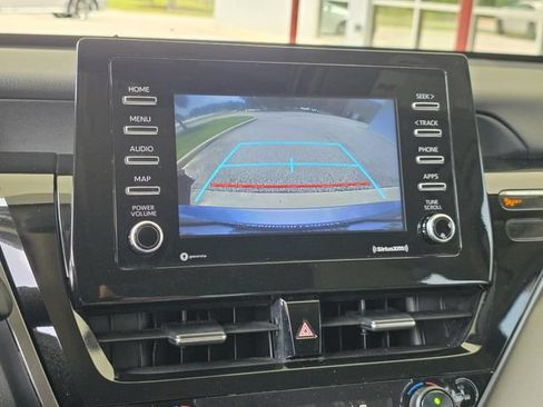 Used 2023 Toyota Camry SE FWD image 12