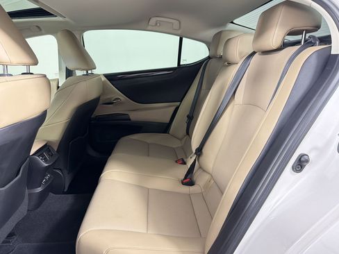 Used 2020 Lexus ES 350 w/ Premium Package FWD image 13