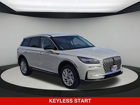 Used 2023 Lincoln Corsair FWD image 2