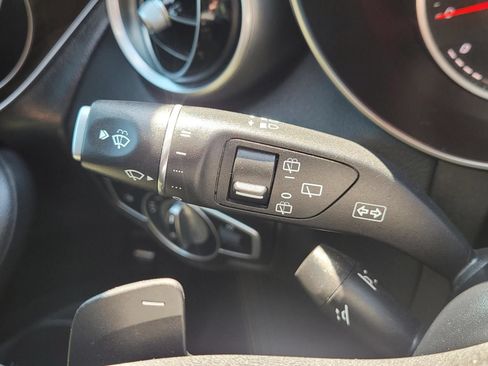 Used 2020 Mercedes-Benz GLC 300 image 34