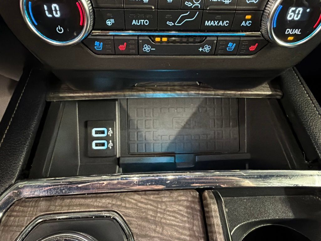 Used 2018 Ford Expedition Limited w/ Equipment Group 301A AWD/4WD image 15