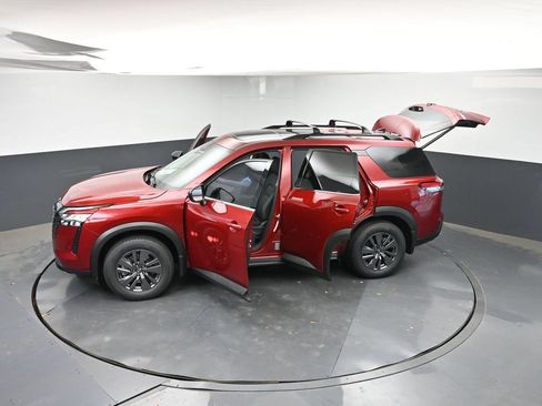 New 2026 Nissan Pathfinder SV w/ SV Premium Package FWD image 44