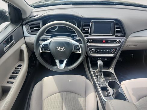 Used 2019 Hyundai Sonata SE w/ Cargo Package FWD image 10