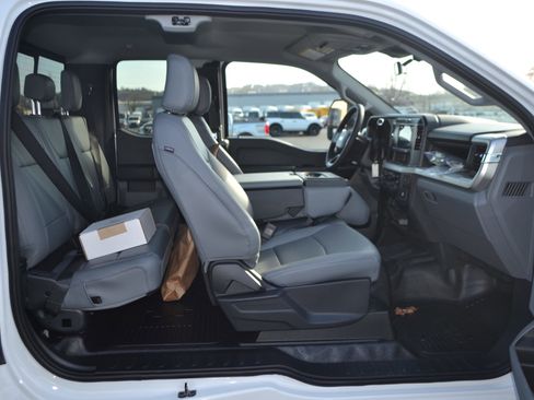 New 2025 Ford F450 XL w/ XL Chrome Package image 5