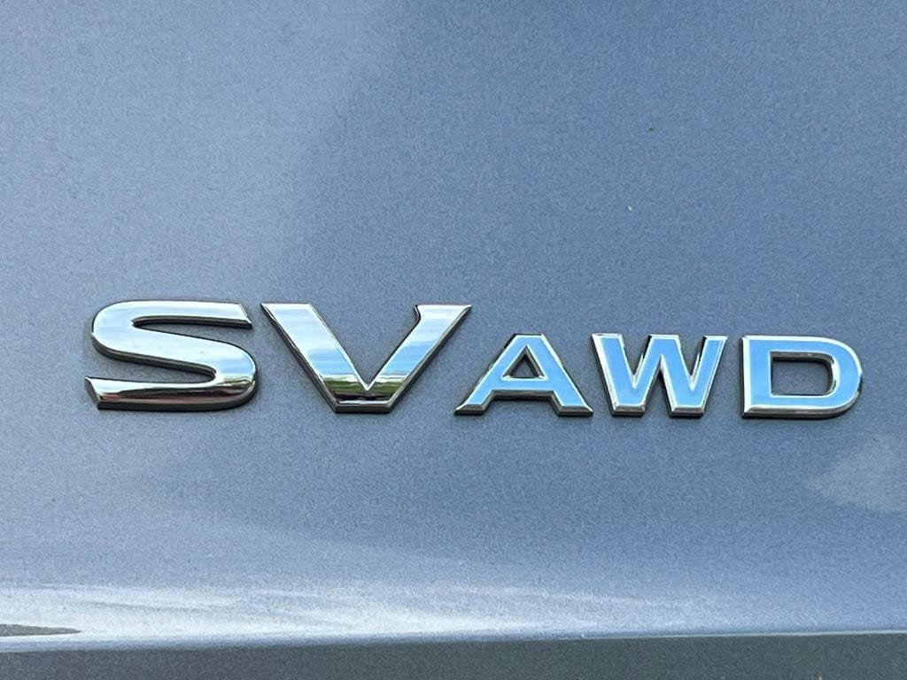 Used 2023 Nissan Rogue SV AWD/4WD image 9