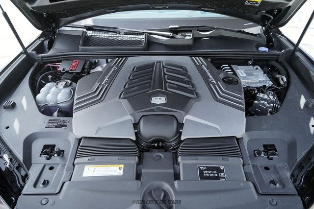 Used 2024 Lamborghini Urus S AWD/4WD image 15