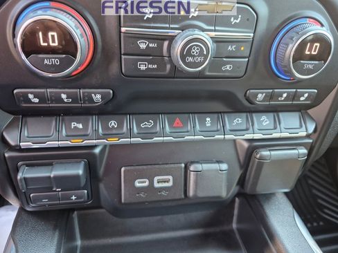 Used 2020 Chevrolet Silverado 1500 LTZ w/ LTZ Convenience Package image 17