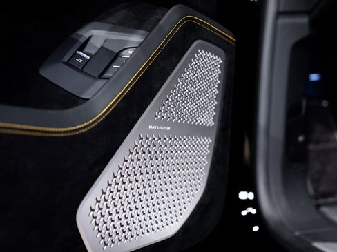 Used 2023 Lamborghini Urus Performante AWD/4WD image 33
