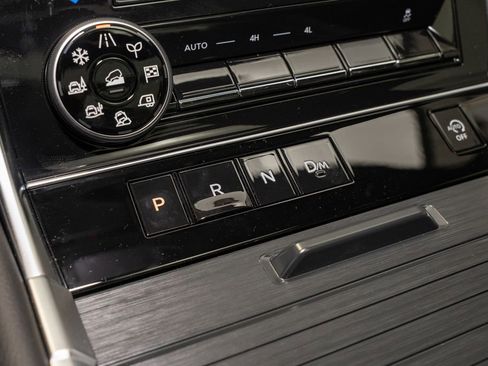 New 2026 Nissan Armada Platinum image 18