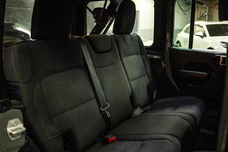 Used 2023 Jeep Wrangler Unlimited Sport AWD/4WD image 11