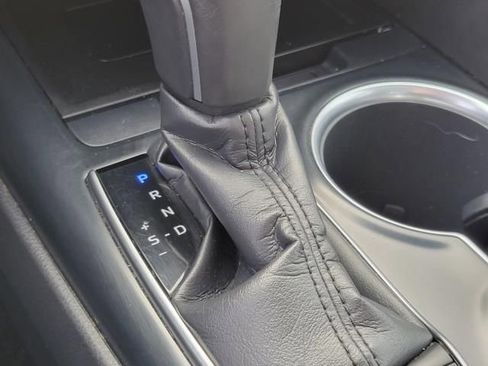 Used 2018 Toyota Camry XSE FWD image 27